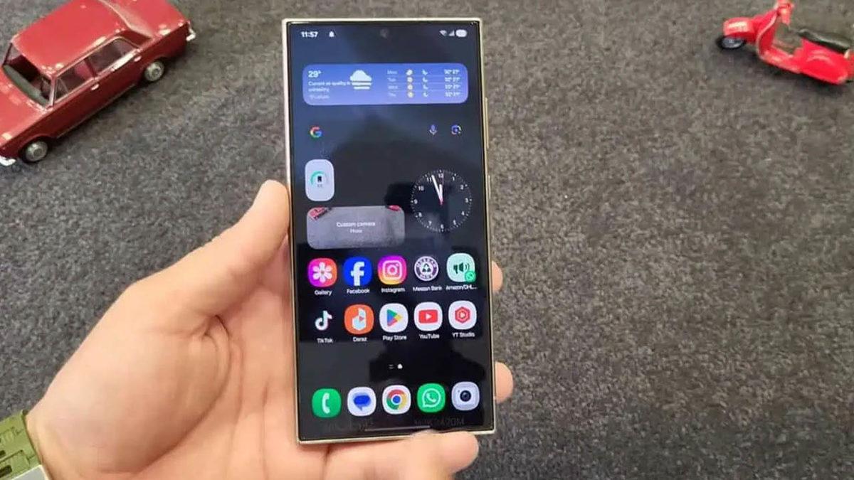 Gelecek Yıl Samsung Telefonlar Böyle Olacak: Android 15 ile Çalışan Galaxy S24 Ultra Ortaya Çıktı [Video]