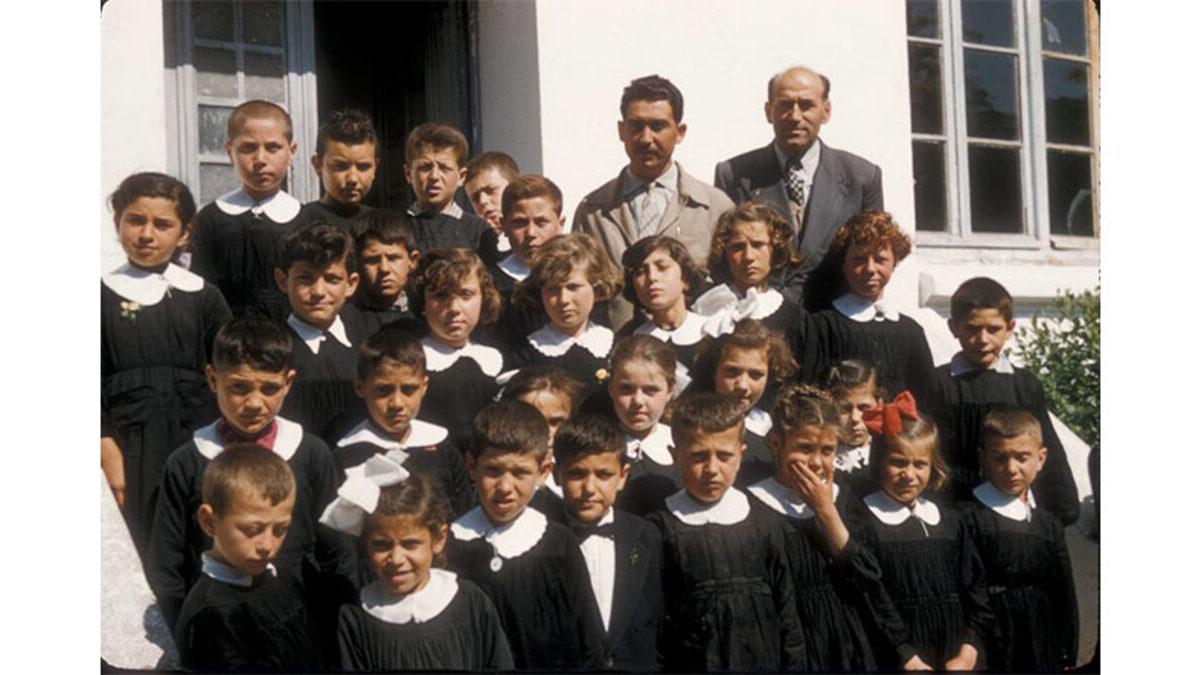 Okul Üniformaları İlk Olarak Ne Zaman Ortaya Çıktı? (Başta Sadece Yoksul Çocuklar Giyiyormuş!)