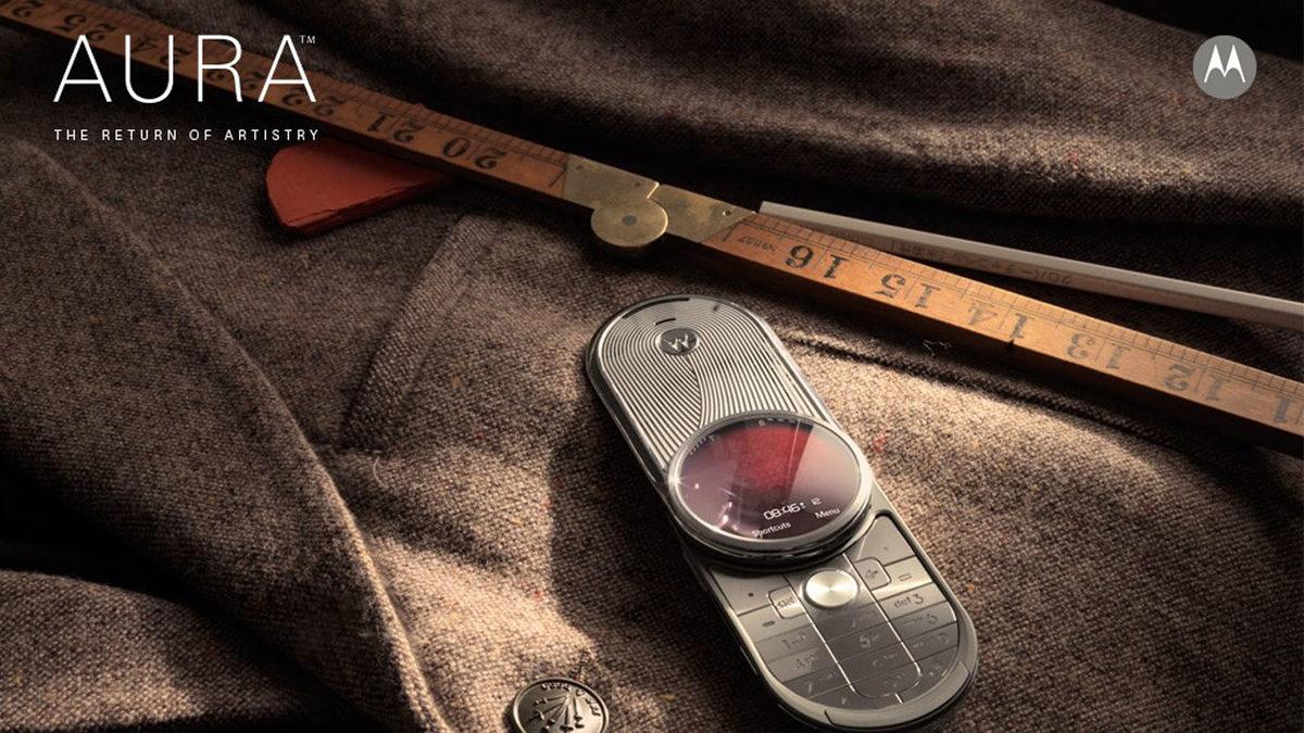 Motorola’nın Aura R1 Modeli Tasarım Açısından Büyük Bir Başarı Olsa da Vizyon Açısından Neden Büyük Bir Başarısızlığa Dönüştü?