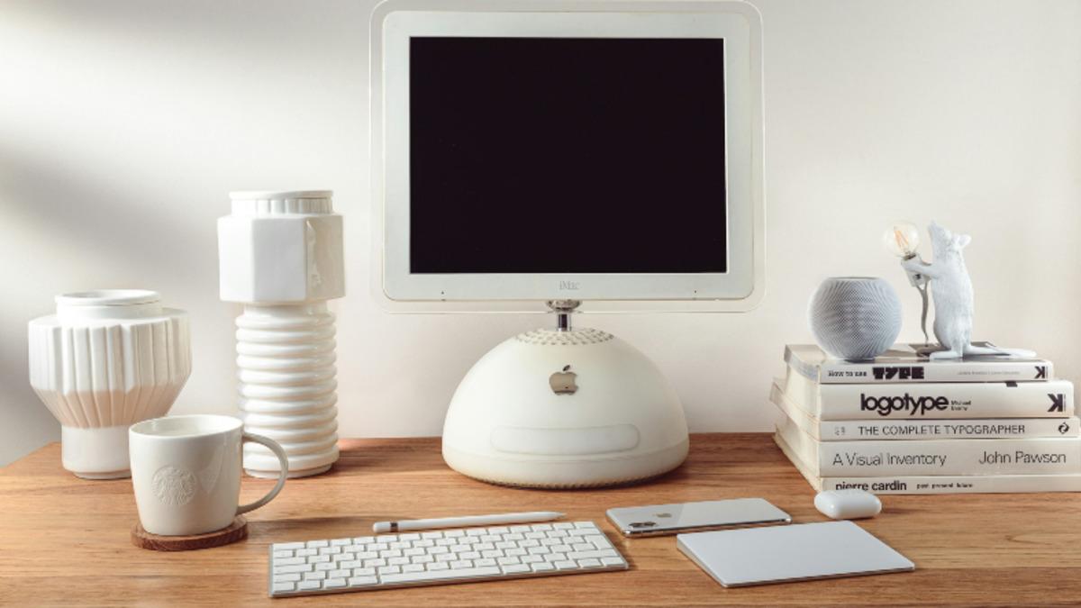 Apple, Yeni Akıllı Ev Ekranında Eski iMac’lerdekine Benzereyen Bir Taban Kullanacak