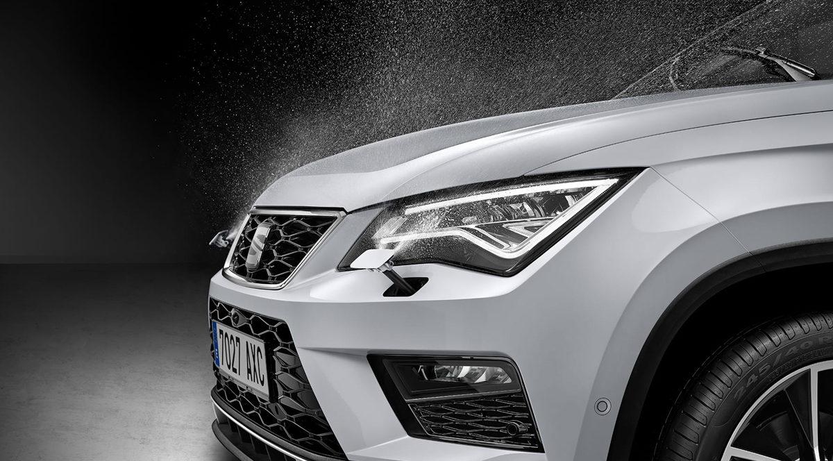 Araba Farlarının Altında Bulunan Bu Dikdörtgen Kapak Ne İşe Yarıyor?