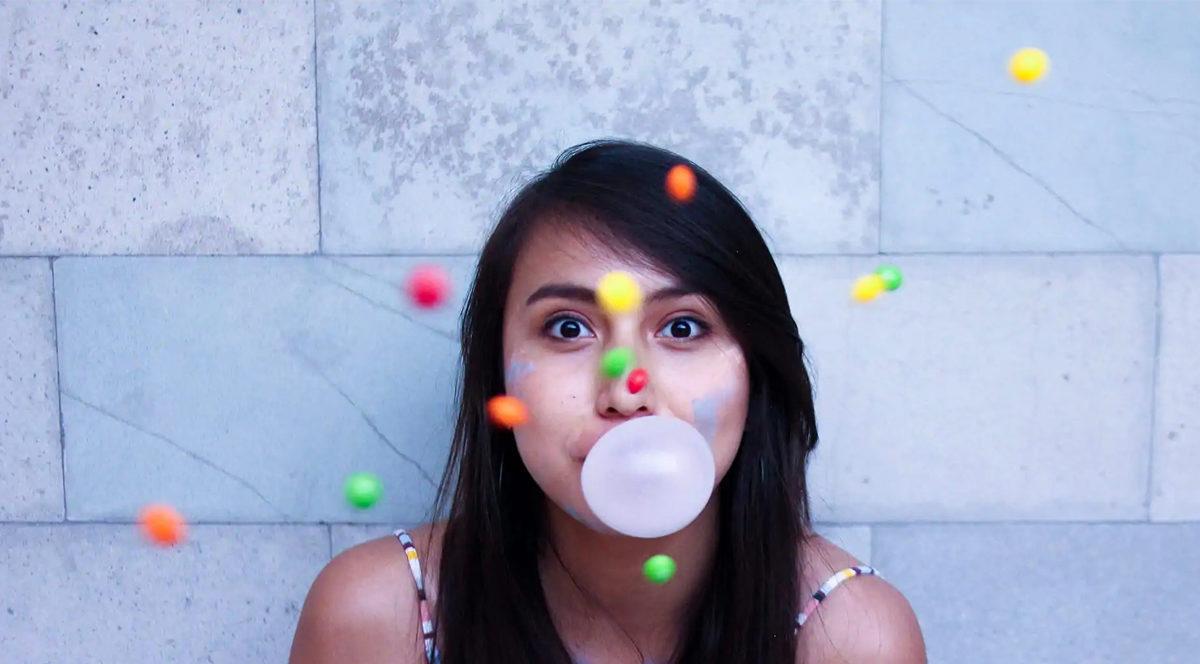 Sakızların Gizlice Nasıl Gezegenimizi Yok Ettiğini Öğrendikten Sonra Çiğnerken Bir Daha Düşüneceksiniz!