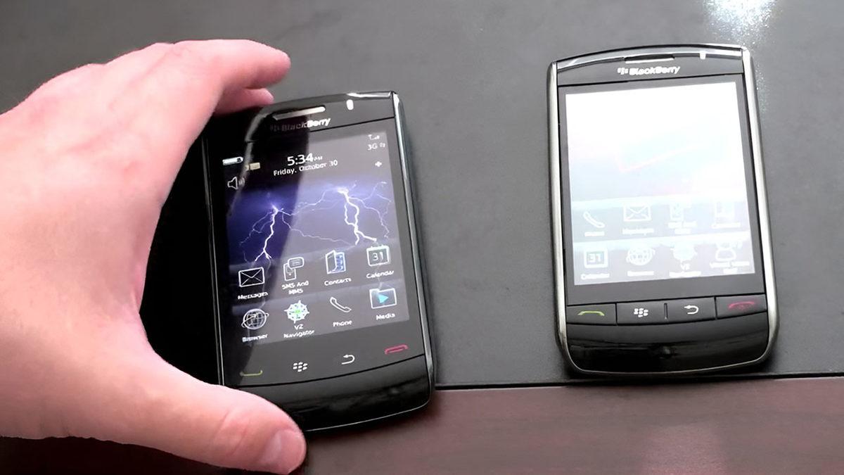 BlackBerry, iPhone’u Taklit Etmeye Çalışırken Nasıl İki Teknolojinin de En Kötü Özelliklerini Bir Araya Getirip Her Şeyi Eline Yüzüne Bulaştırdı?