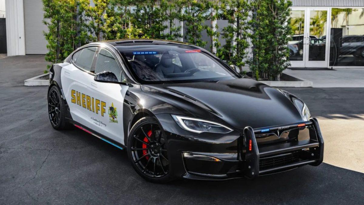Tesla Model S Plaid, En Hızlı Polis Devriye Aracı Olma Unvanını Kazandı! (Yolda Tek Rakibi Tesla Diyebilir miyiz?)