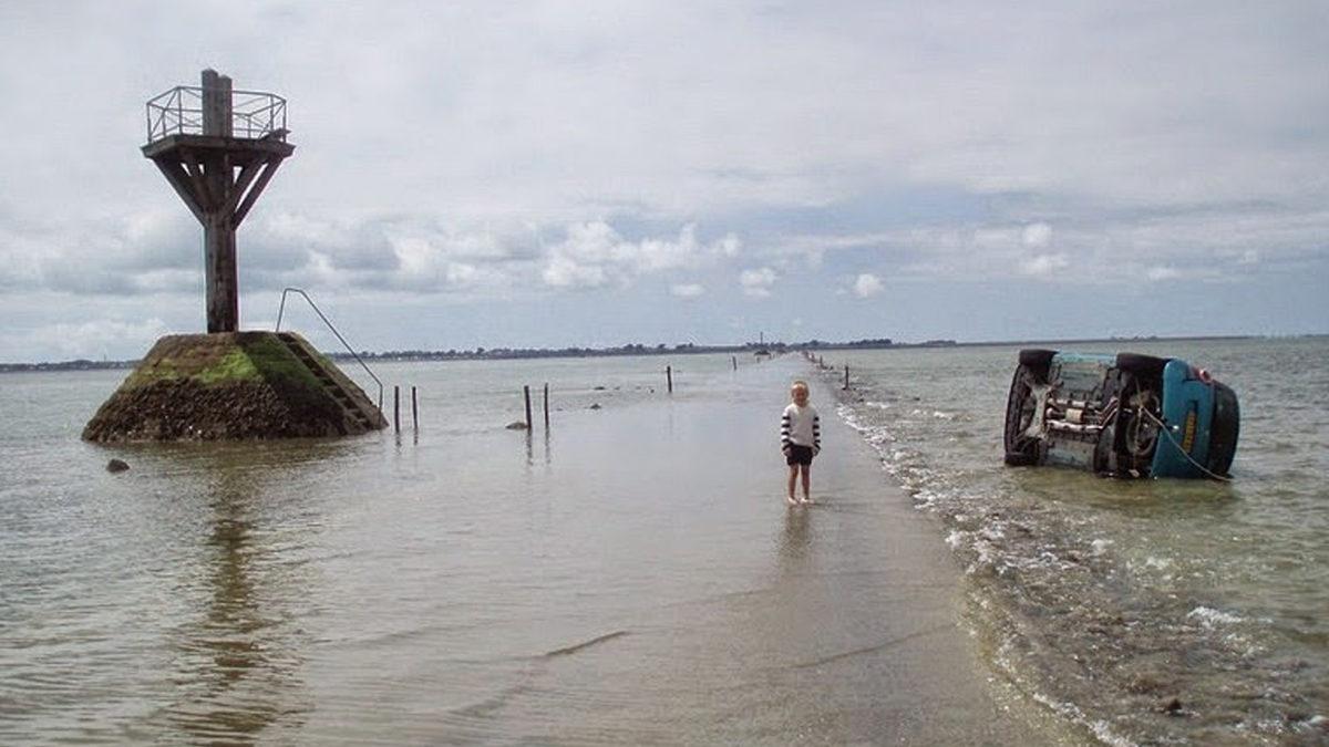 Fransa’nın Vendée Bölgesinde Arabalar Neden Günde 2 Kez Sular Altında Mahsur Kalmak Zorunda?