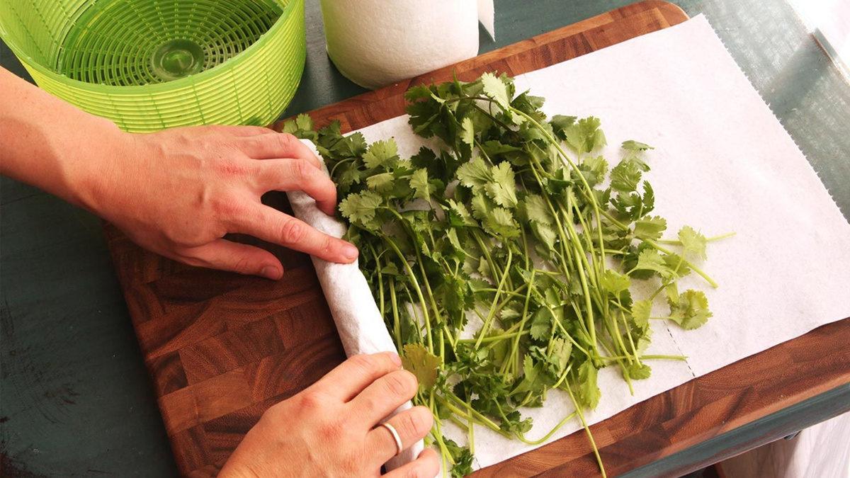 Daha Hızlı Bozulmasını İstemiyorsanız Birlikte Saklamamanız Gereken Meyve ve Sebzeleri Açıklıyoruz