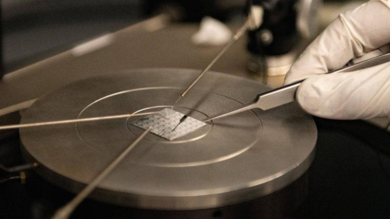 Veri Merkezlerinin Isınma Sorununu Çözecek Yeni Termal Materyal Keşfedildi