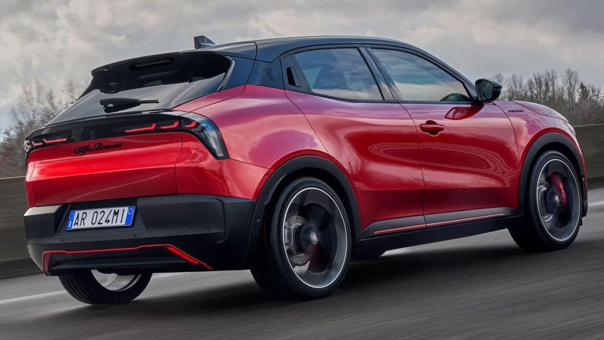 Alfa Romeo Junior’ın Hibrit ve Elektrikli Versiyonları Türkiye’de: İşte Çok Sattıracak Fiyatları!