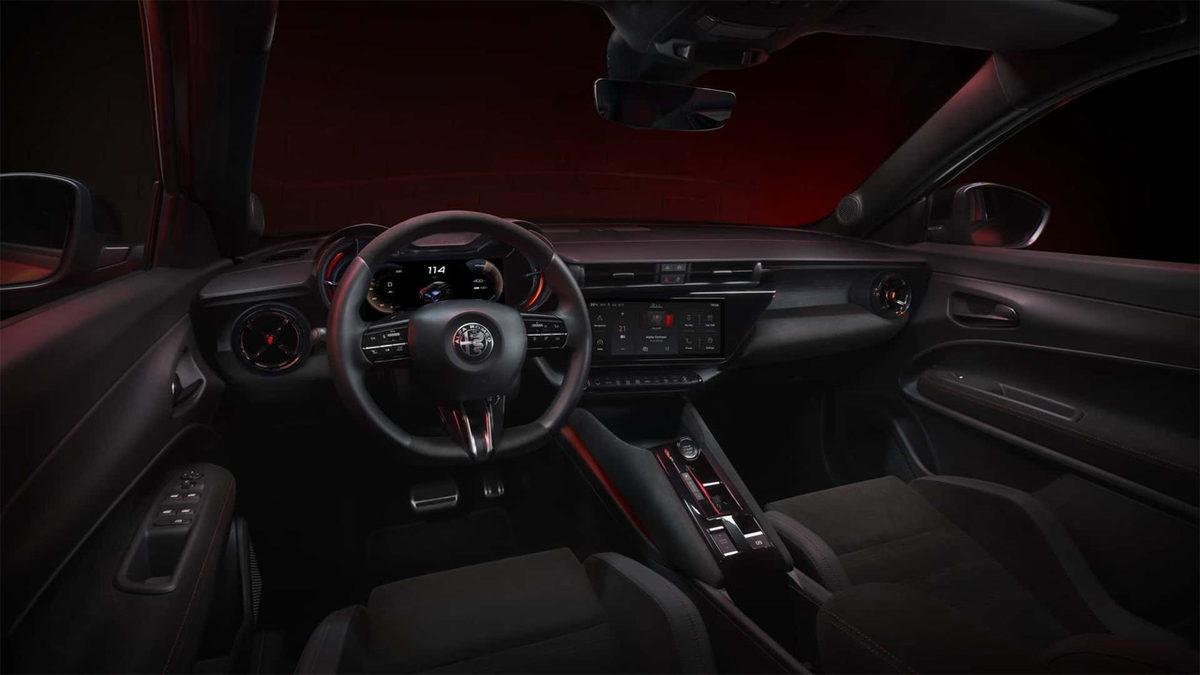 Alfa Romeo Junior’ın Hibrit ve Elektrikli Versiyonları Türkiye’de: İşte Çok Sattıracak Fiyatları!