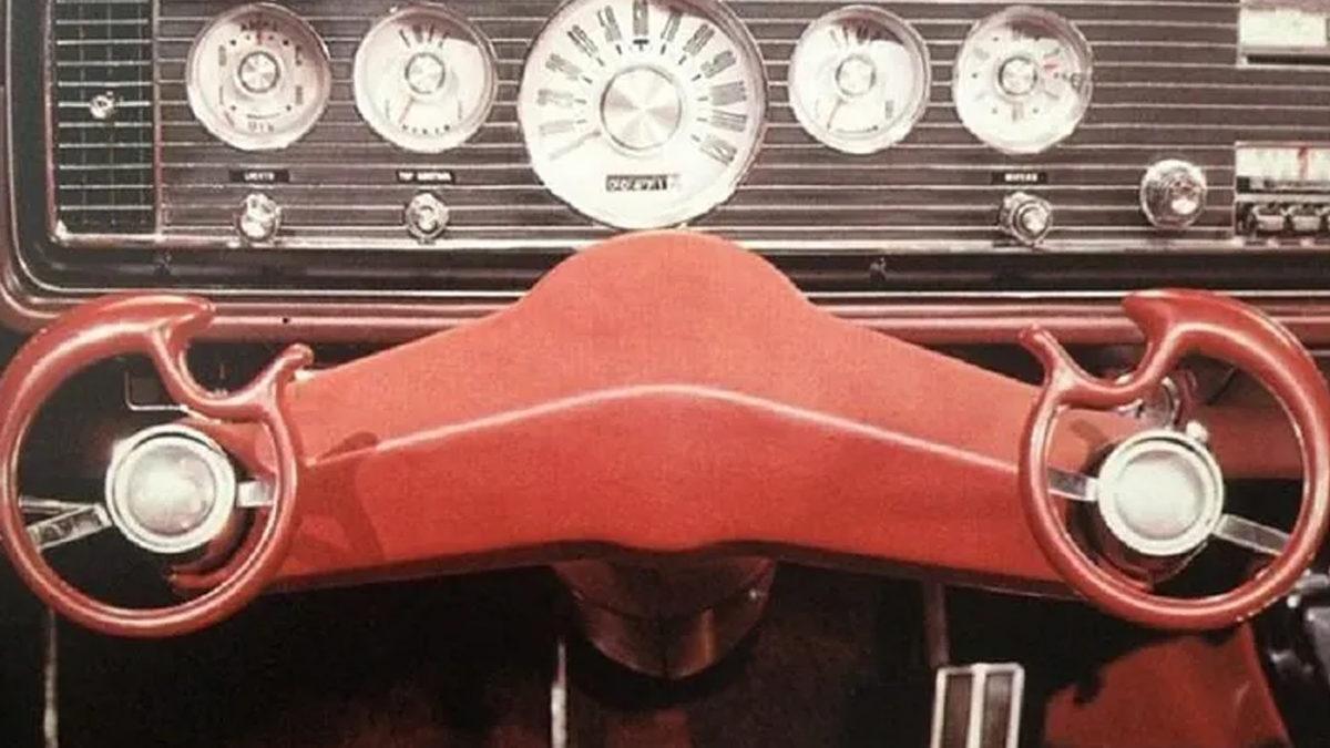 Yeni Arabalarda Artık Pek Göremediğimiz, Eski Arabalardaki 