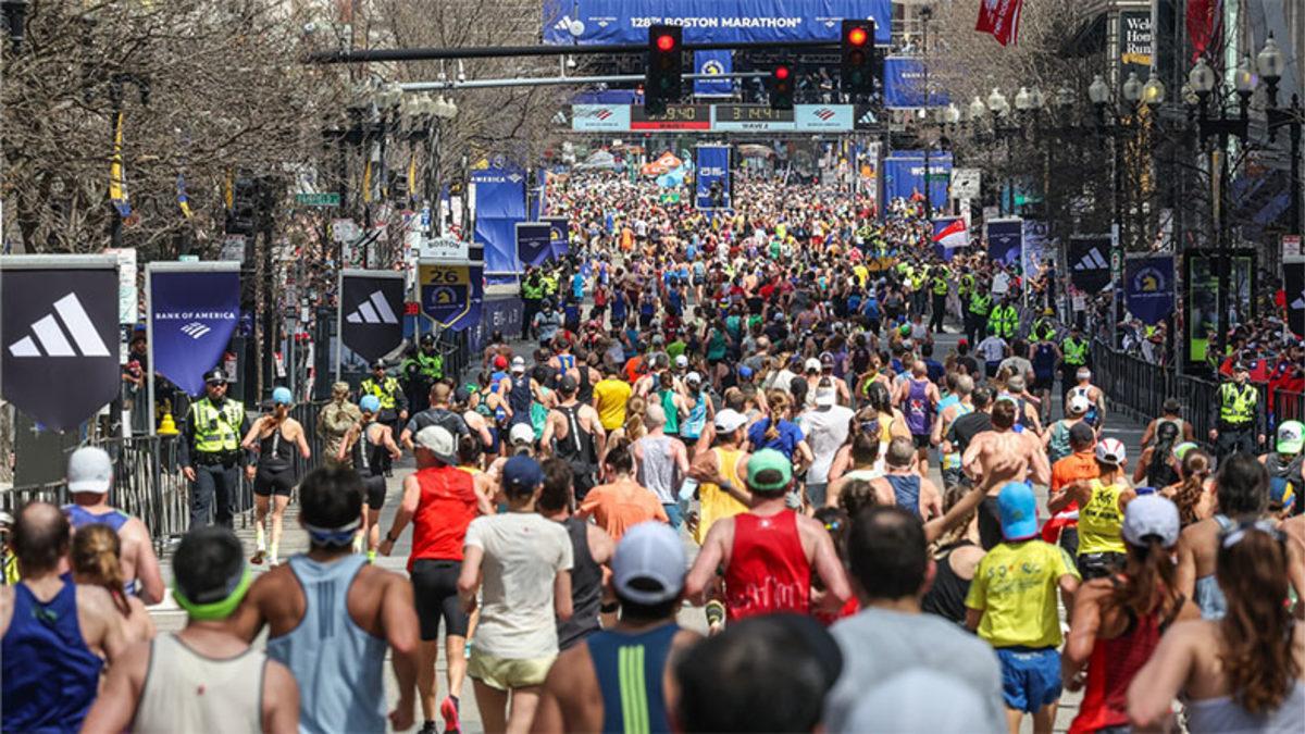 Bir Maraton Neden Her Zaman 42,195 km Uzunluğunda Oluyor? (1 Metre Bile Şaşmıyor!)