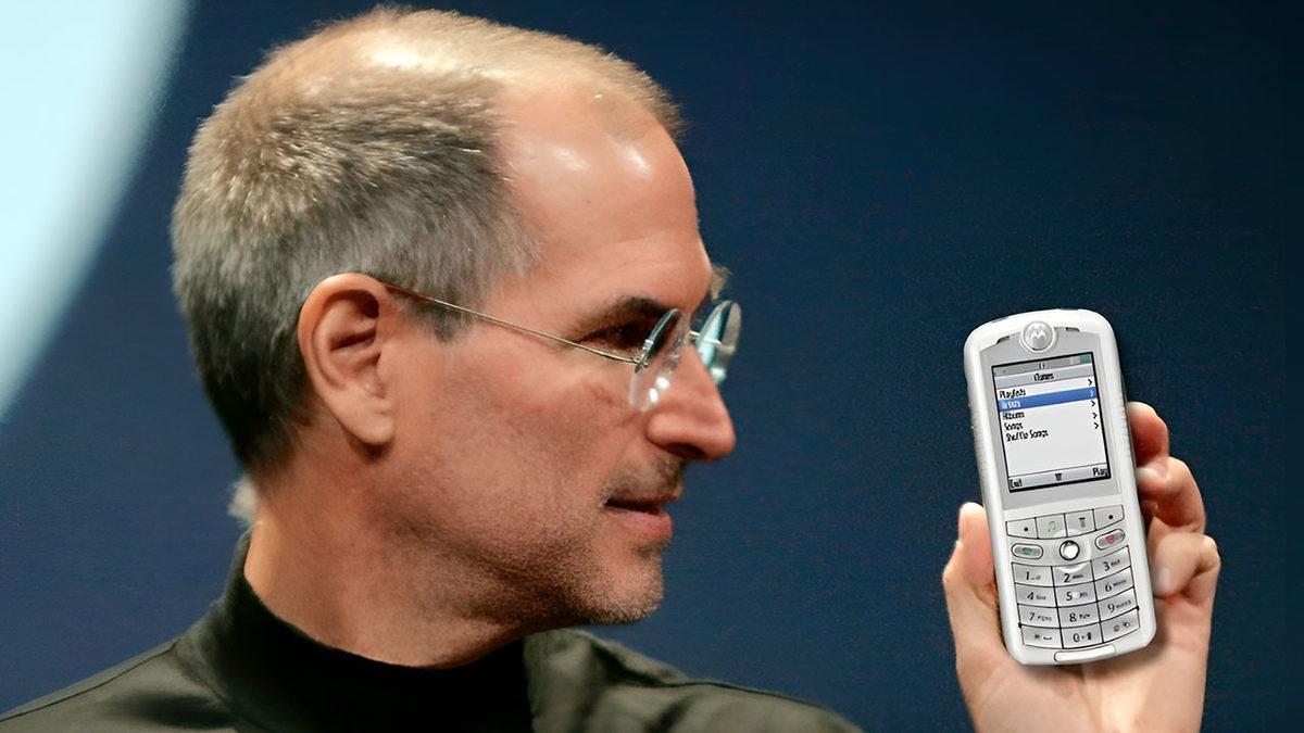 Apple ve Motorola’nın Pek Bilinmeyen İş Birliği ROKR E1’ın Başarısızlığı, Nasıl Apple’ın Apple Olmasını Sağlayan Şey Oldu?