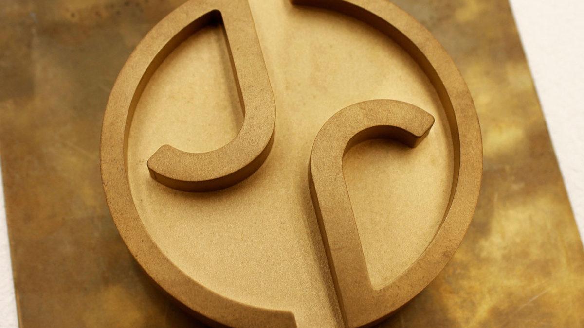 Jaguar Logosunu Değiştirdi: İşte Yeni Logo