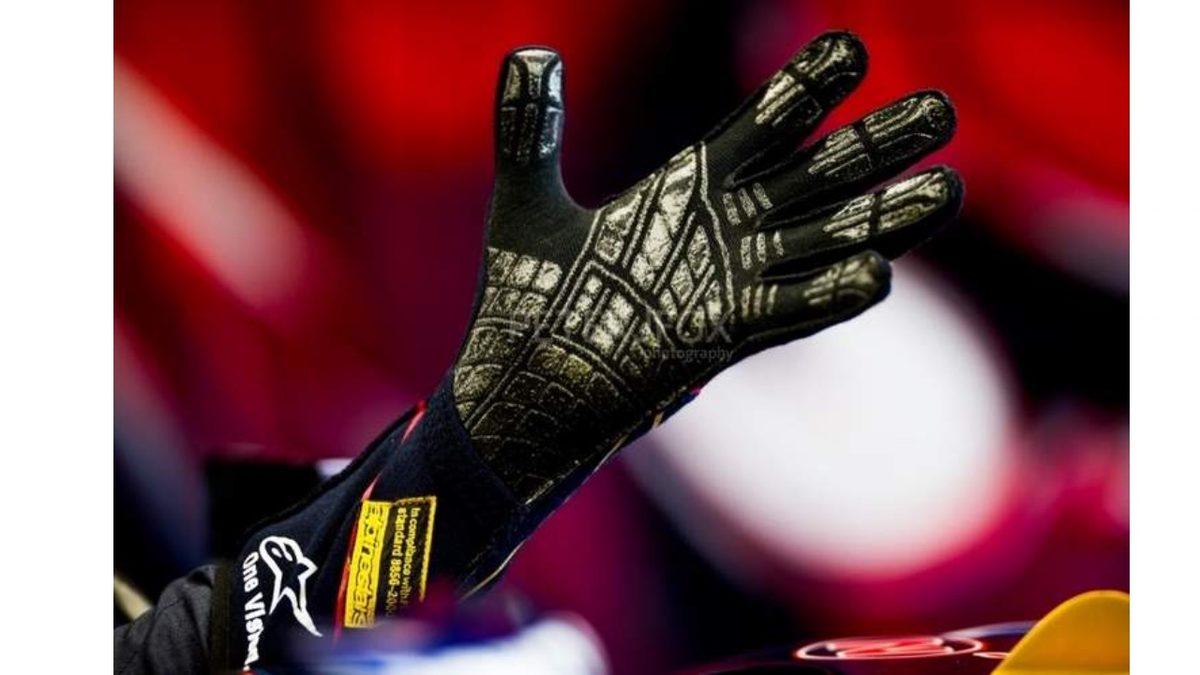 F1 Pilotlarının Eldivenlerindeki Bu Sensörler Ne İşe Yarıyor? Önceden Olsaydı Pek Çok Kaza Önlenebilirdi...