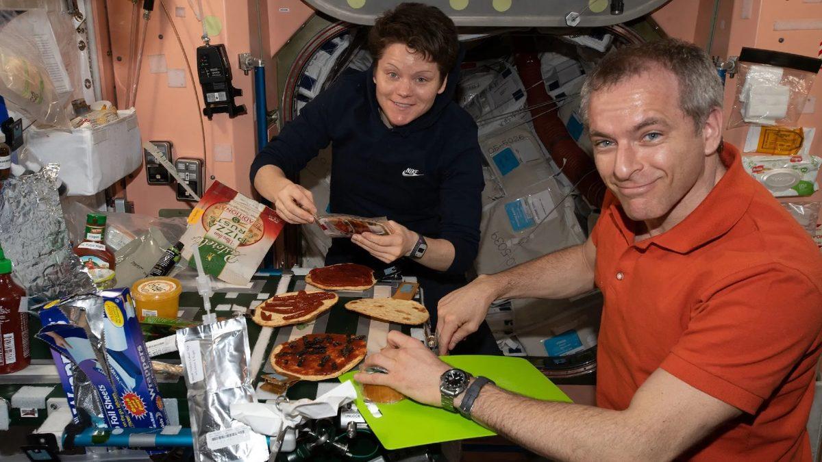 Astronotlar, En Temel Besinlerimizden Ekmeği Neden Yiyemez?