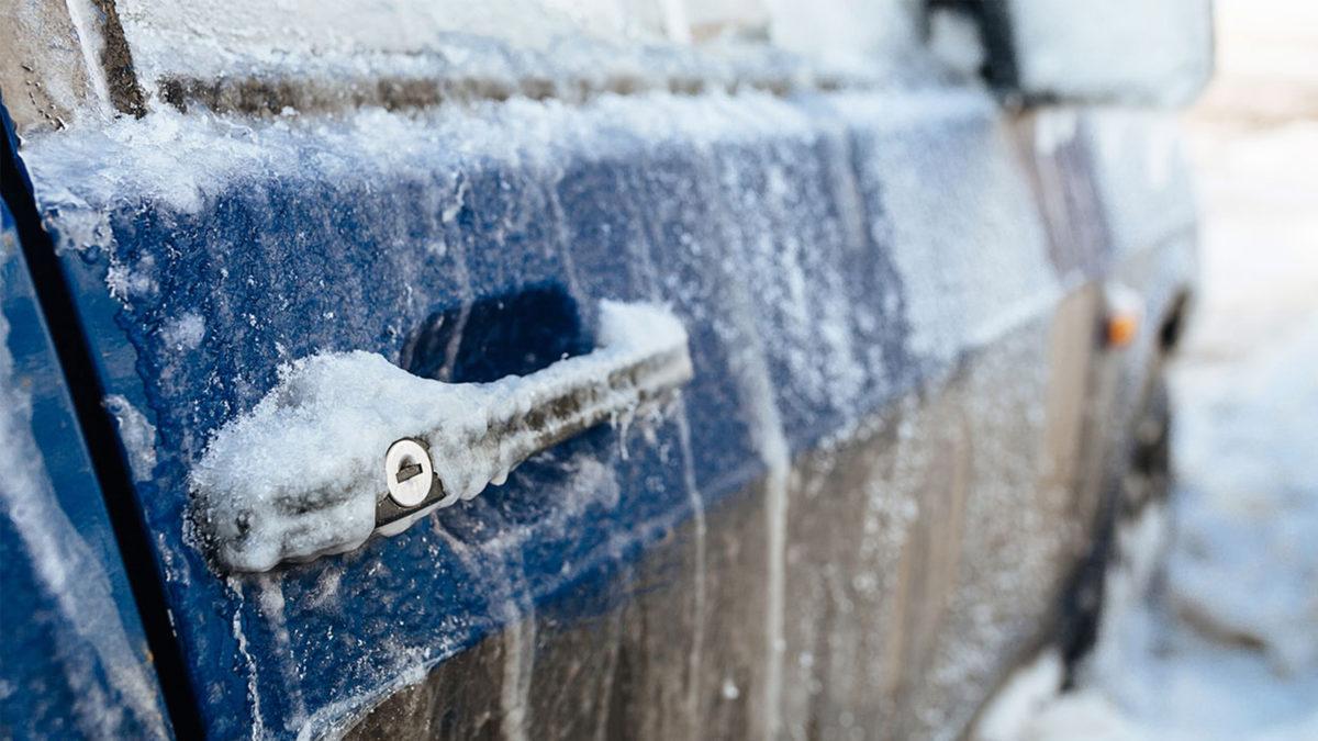 Kış Kâbusunuz Olmayacak: Arabanızın Kapısı Donduğunda Panik Olmadan Yapmanız Gerekenleri Tüm Detaylarıyla Anlatıyoruz