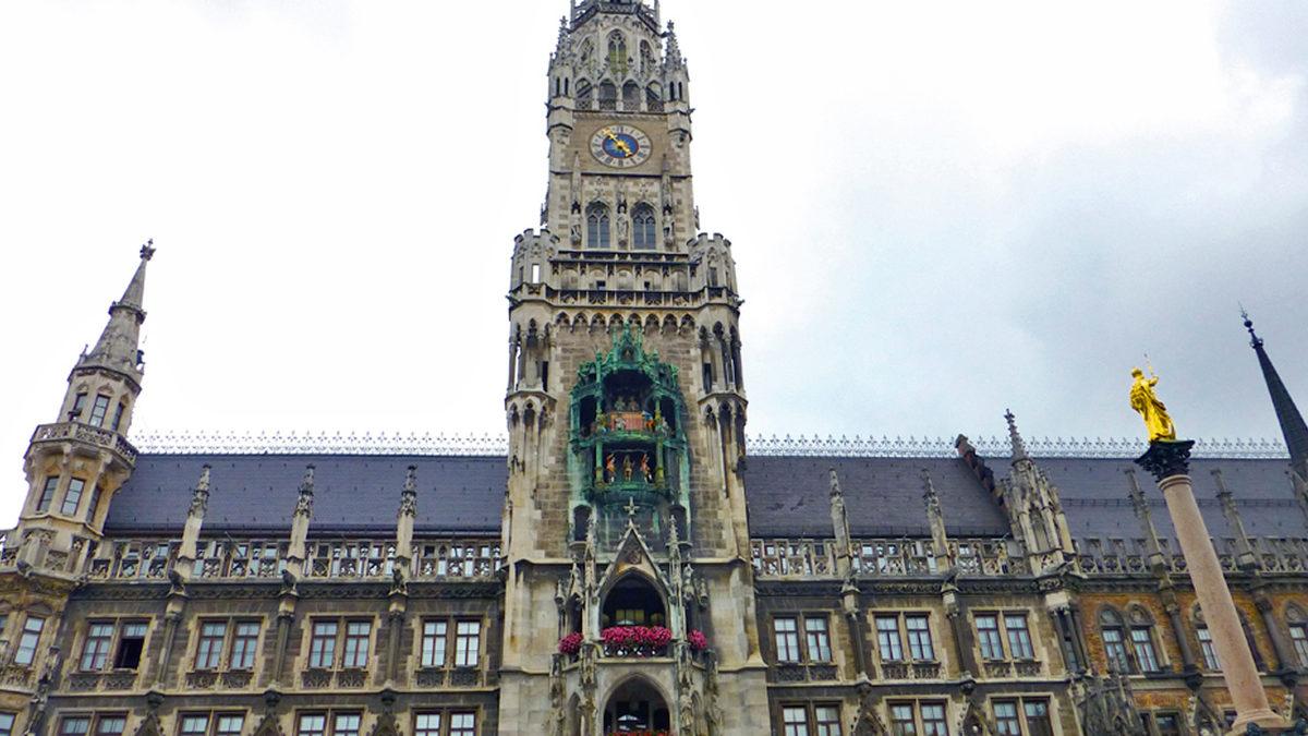 Neden Birçok Şehrin Meydanında Büyük Saat Kuleleri Yer Alıyor? Sadece Saati Gösterme Amacından Çok Daha Fazlası Var!