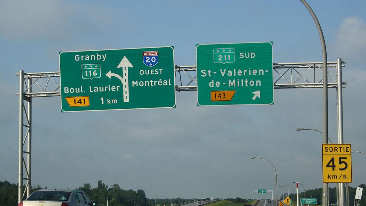 Dünyanın Neresine Giderseniz Gidin Otoyol Tabelaları Neden Yeşil ve Yazılar Beyaz?