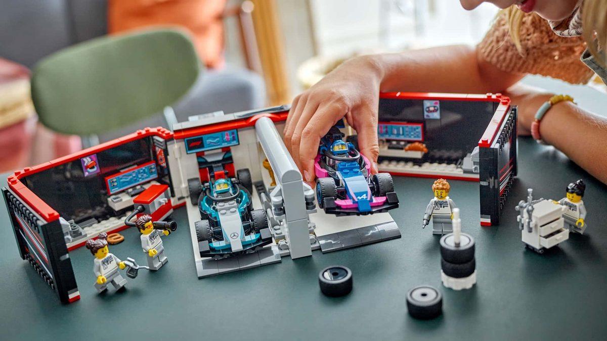 LEGO, Formula 1 Sevenlerin Ağzının Suyunu Akıtacak Yeni Setlerini Tanıttı