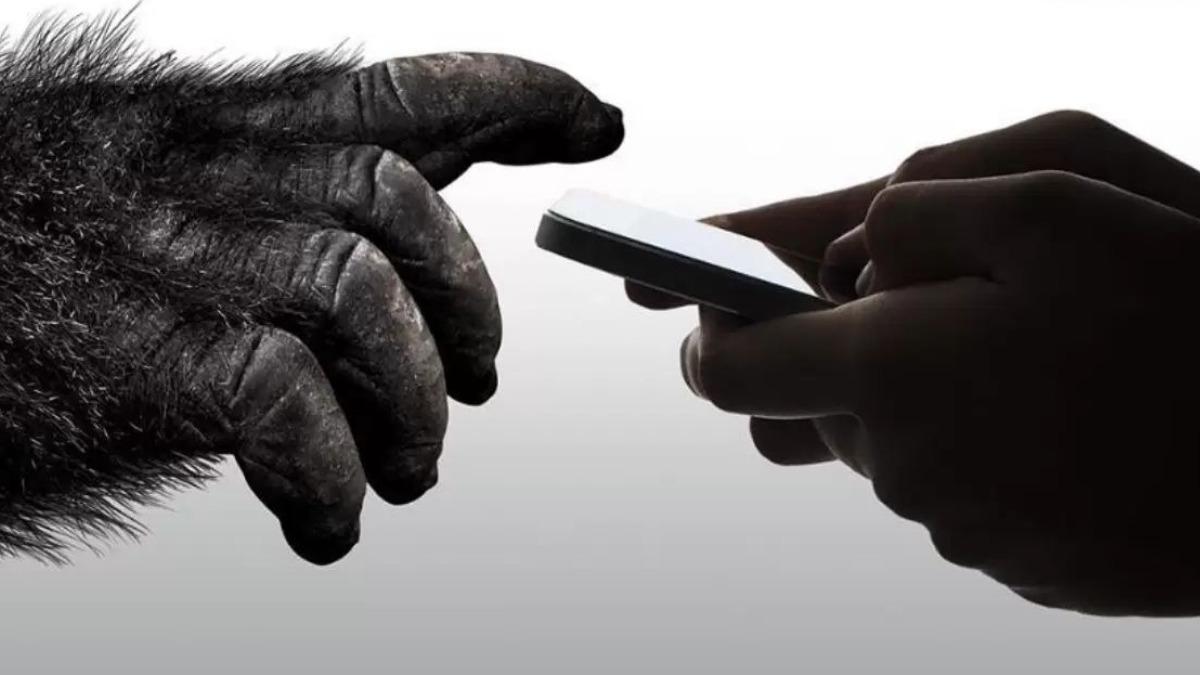 Tüm Akıllı Telefonların Ekran Koruma Camlarını Üreten Corning, AB Yaptırımlarına Karşı Gorilla Glass Anlaşmalarını Bozabilir