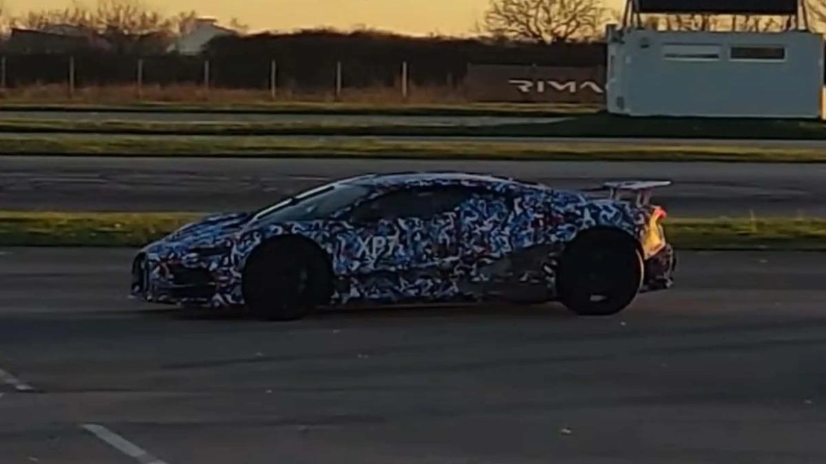 Bugatti Tourbillon, Kamuflajlar İçinde Görüntülendi: V-16 Motorunun Kükremesini Dinleyin!