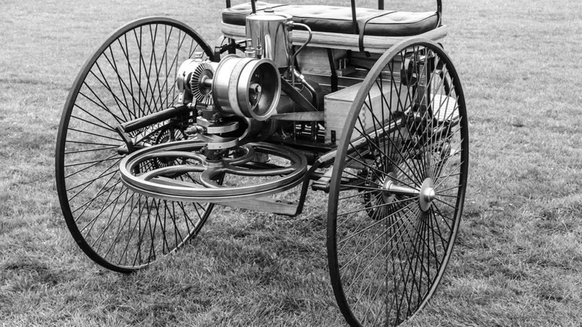 Zorlasak Koşarak Geçeriz: İlk Sabit Benzinli Araba Benz Patent-Motorwagen Ne Kadar Hızda Gidebiliyordu ve Hangi Özelliklere Sahipti?