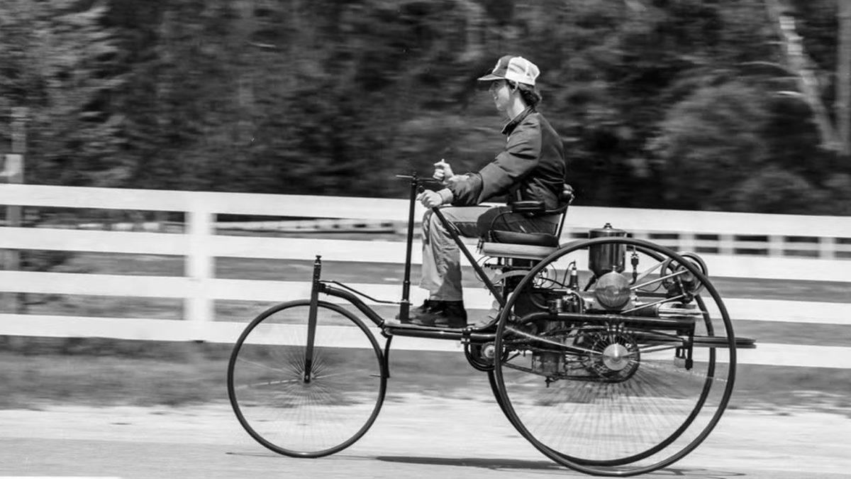 Zorlasak Koşarak Geçeriz: İlk Sabit Benzinli Araba Benz Patent-Motorwagen Ne Kadar Hızda Gidebiliyordu ve Hangi Özelliklere Sahipti?