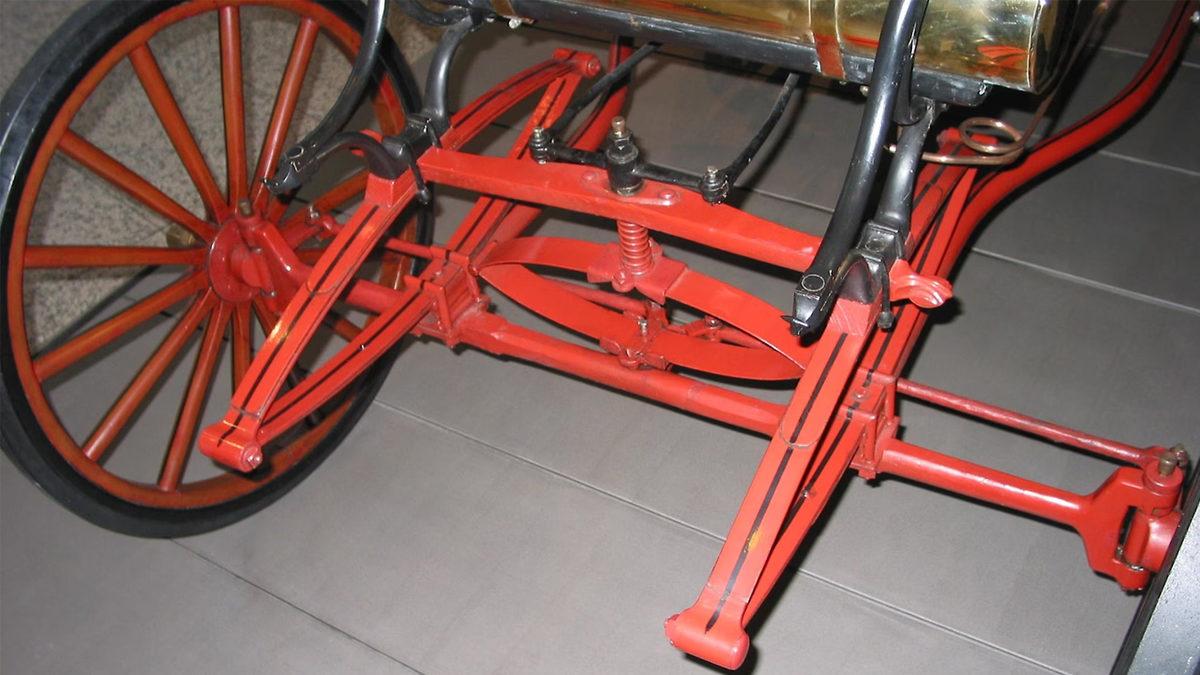 Zorlasak Koşarak Geçeriz: İlk Sabit Benzinli Araba Benz Patent-Motorwagen Ne Kadar Hızda Gidebiliyordu ve Hangi Özelliklere Sahipti?