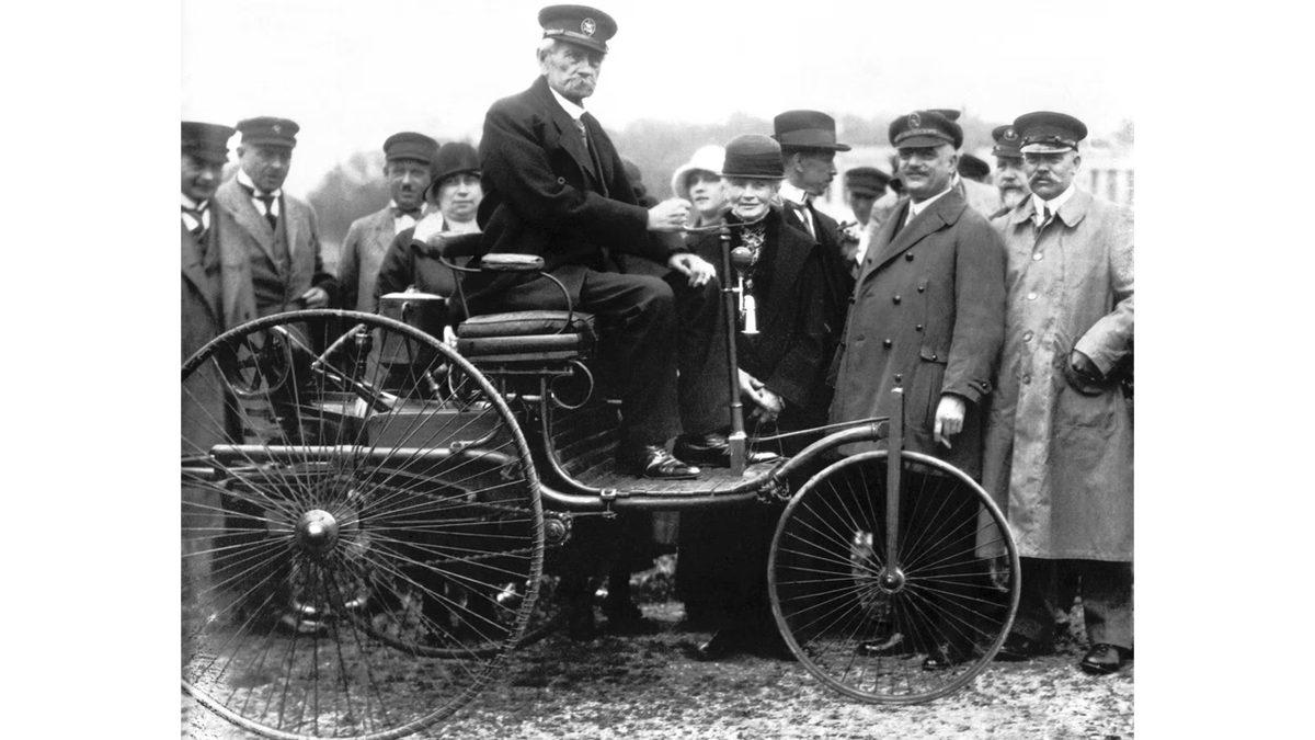 Zorlasak Koşarak Geçeriz: İlk Sabit Benzinli Araba Benz Patent-Motorwagen Ne Kadar Hızda Gidebiliyordu ve Hangi Özelliklere Sahipti?