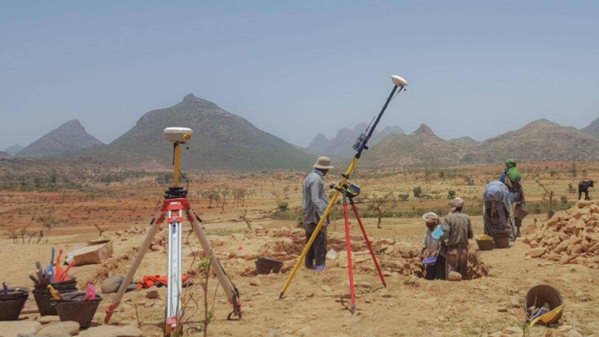 Derine, Daha Derine: Arkeologlar, Elleriyle Koymuş Gibi Nereyi Kazacaklarını Nasıl Biliyorlar ve Nokta Atışı Yapıyorlar?