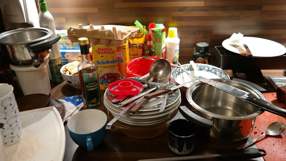 Dağınık Bir Ev, Dağınık Bir Masa... Düzensizlikler Bizi Daha da Kaygılı Hâle mi Getiriyor? Bilim Buna Ne Diyor?