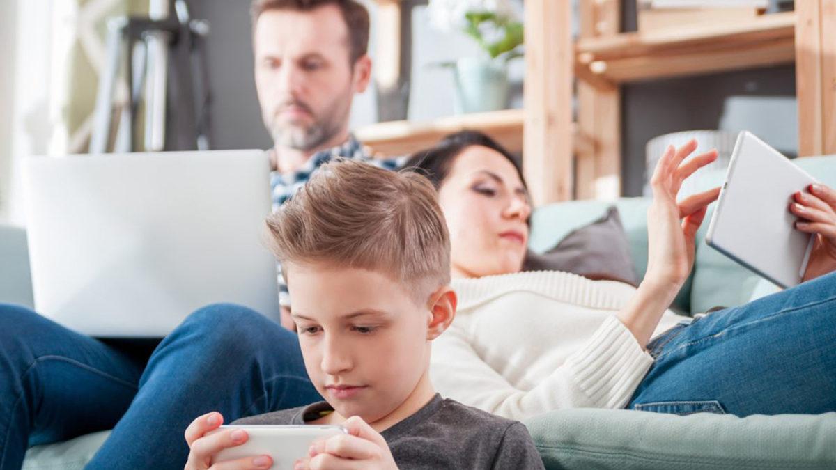 Ebeveynlere Rehber: Çocuklar Kaç Yaşından İtibaren Sosyal Medya Kullanmalı? Bu Konuda Çocuklarımıza Nasıl Yaklaşmak Gerekiyor?