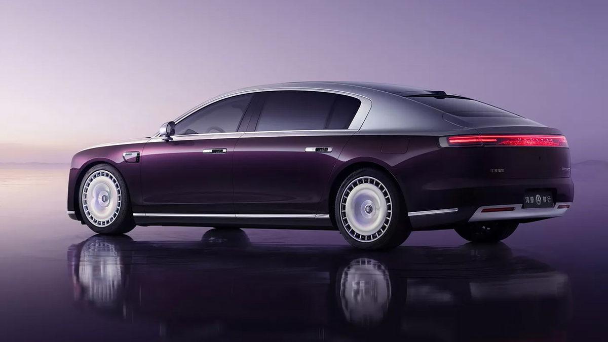 Huawei Mercedes-Maybach ve Rolls-Royce’a Rakip Olacak Lüks Sedan: Karşınızda Maextro S800
