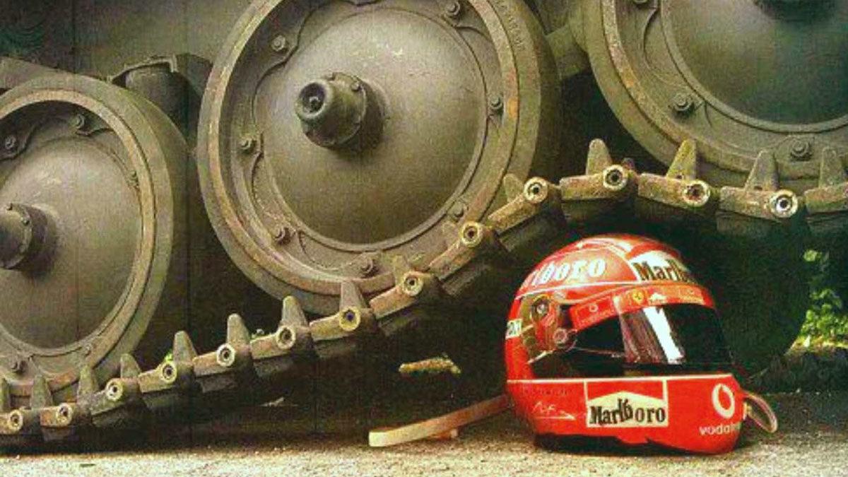 Schumacher’in Tank ile Bile Ezilemeyen Schuberth Kaskı, Nasıl Formula 1’in Kaderini Sonsuza Dek Değiştirdi?