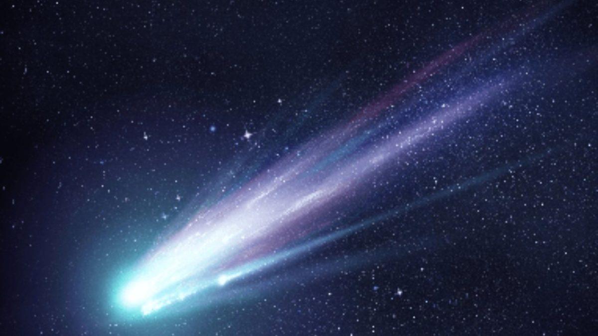Kuyruklu Yıldızlar Hakkında Ufkunuzu Açacak 10 Şaşırtıcı Bilgi (Aslında 2 Kuyrukları Varmış!)