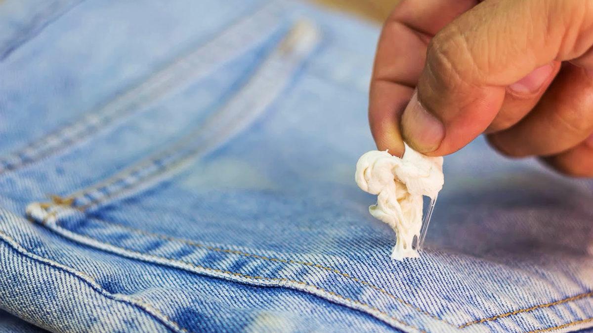 Soğuk Su İçtiğimizde Neden Çiğnediğimiz Sakız Sertleşiyor? Yapışan Sakızı Çıkarmakla Bağlantılı Sebebi Var!