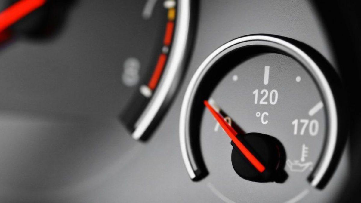 Otomobillerin Gösterge Paneli Neden Gerçek Sıcaklığı Değil de Daha Fazlasını Gösteriyor?