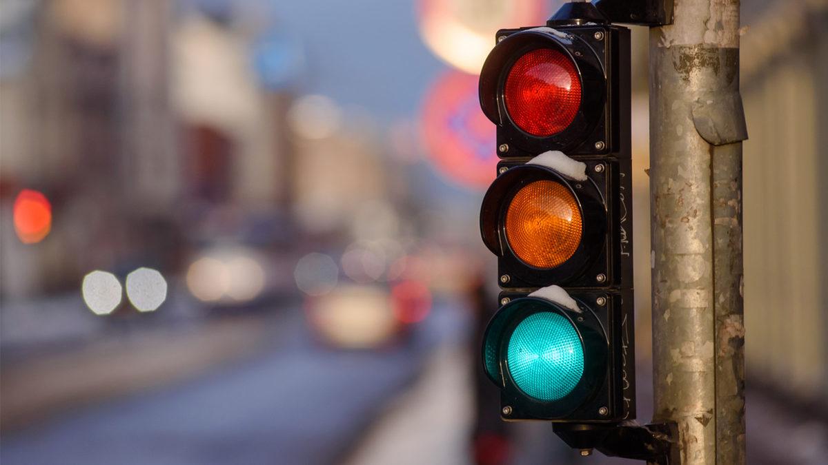 Harbiden Ya! Trafik Lambaları Neden Hep Yuvarlak da Kare veya Dikdörtgen Değil?