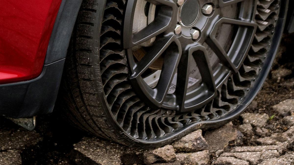 Üstün Mühendisliğiyle Dikkat Çeken Havasız Araç Lastikleri Sektörü Kökünden Değiştirebilir (İyi de Nasıl?)