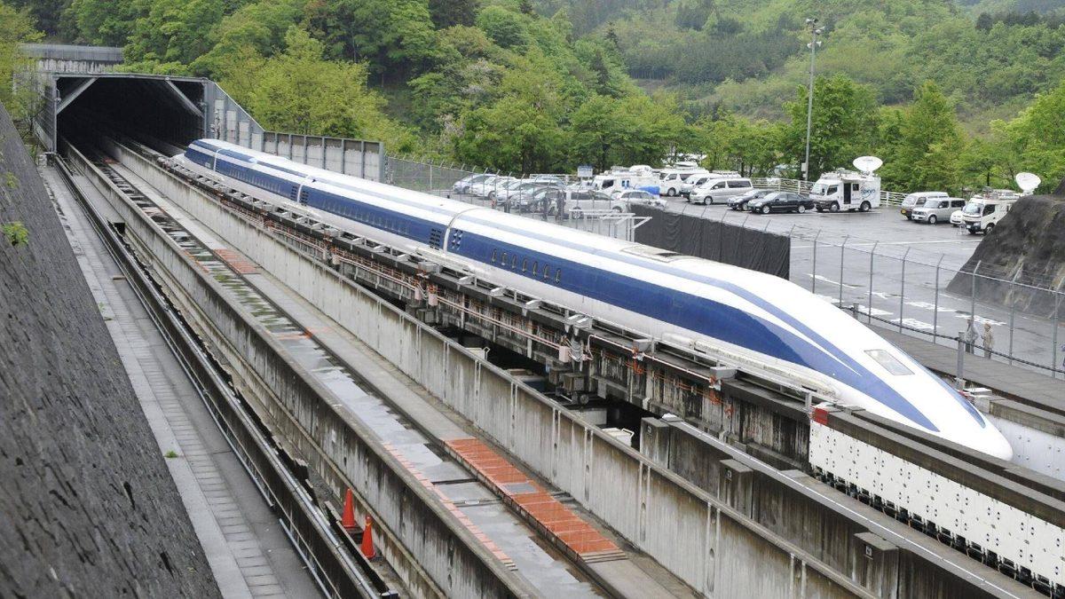 Saatte 600 Kilometreyi Aşan, Dünyanın En Hızlı Treniyle Tanışın: Raylara Değmeden Gidiyor!