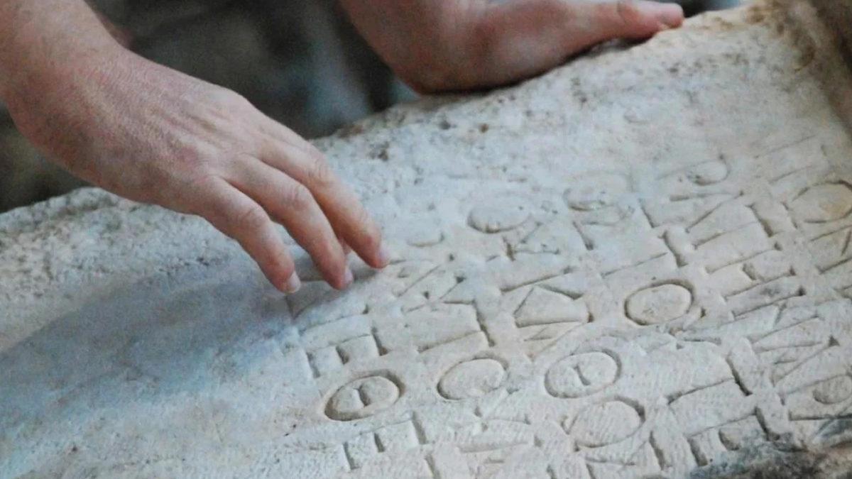 Binlerce Yıllık Düğüm Çözülüyor: Arkeologlar Bir Alandaki Eserleri Kimin ve Ne Zaman Yaptığını Nasıl Biliyor?