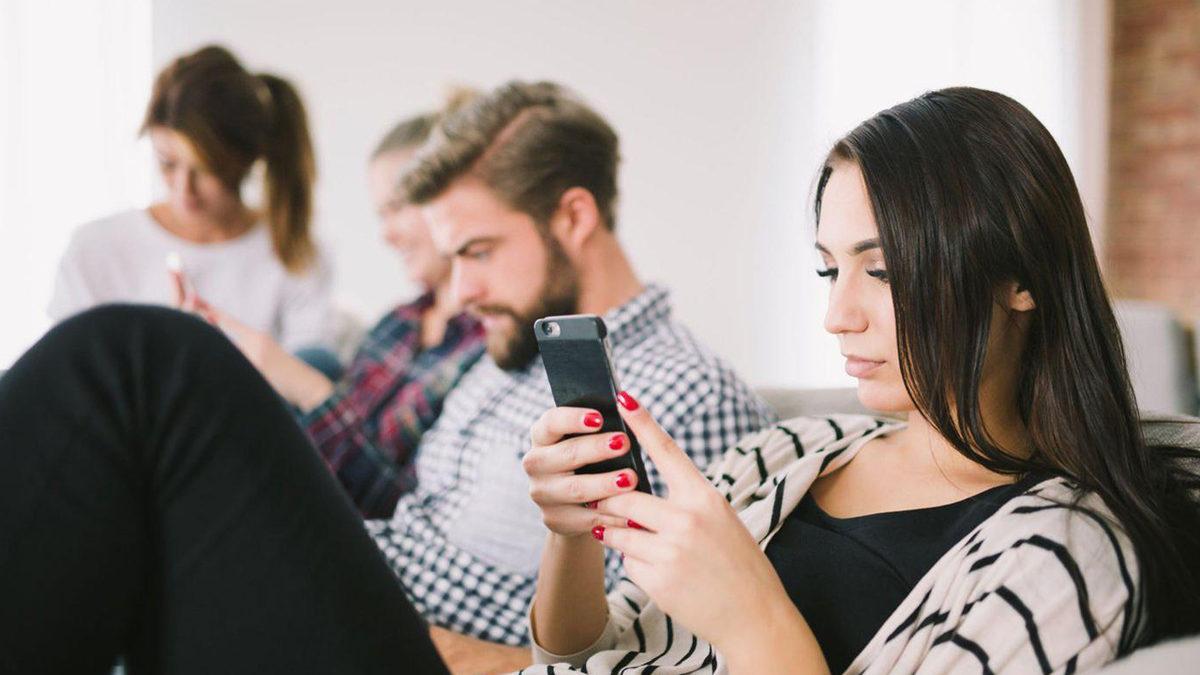 Telefonu 1 Saniye Bile Elinden Düşüremeyenlerin Acilen Uygulaması Gereken 5 Yöntem (Gerçek Hayata Dönüş)