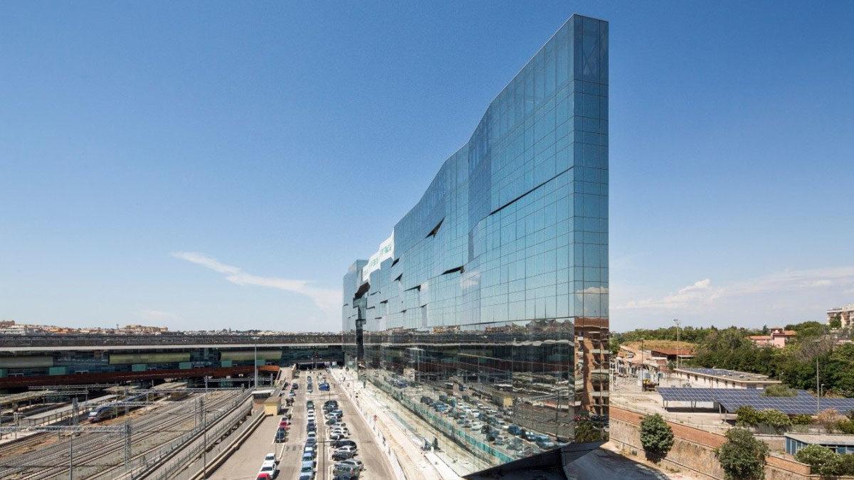 Eşsiz Mimarileriyle Dikkatleri Üzerlerine Çeken, İlginç Tasarımlara Sahip Binalar (Bazıları Mimarinin Sınırlarını Zorlamış!)