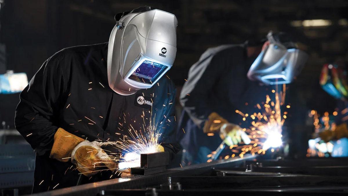 Kaynak Yapılırken Neden Çıplak Gözle Bakılmaz ve Özel Koruyucu Ekipman Kullanılır? Ciddi Zararları Var!