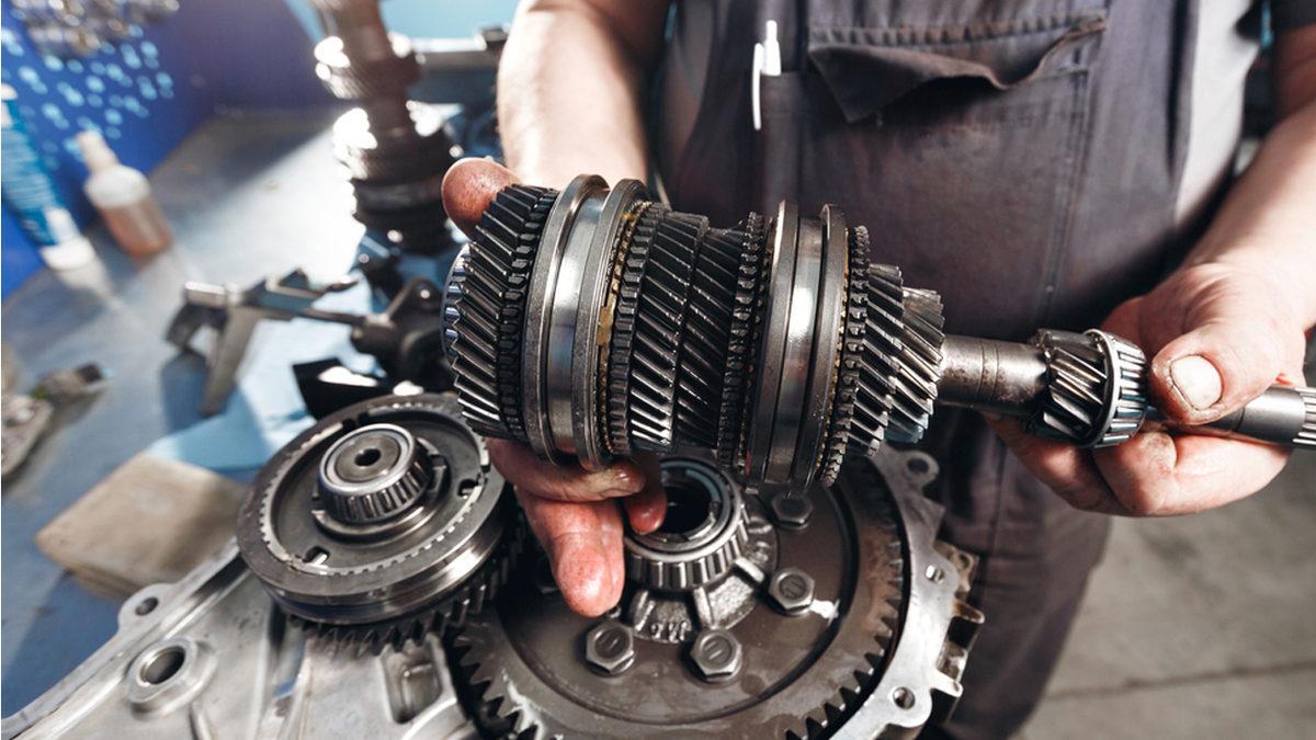 Elektrikli ve Geleneksel Araçlar Düellosu: Hangisinin Bakımı Daha Kolay ve Zahmetsiz?