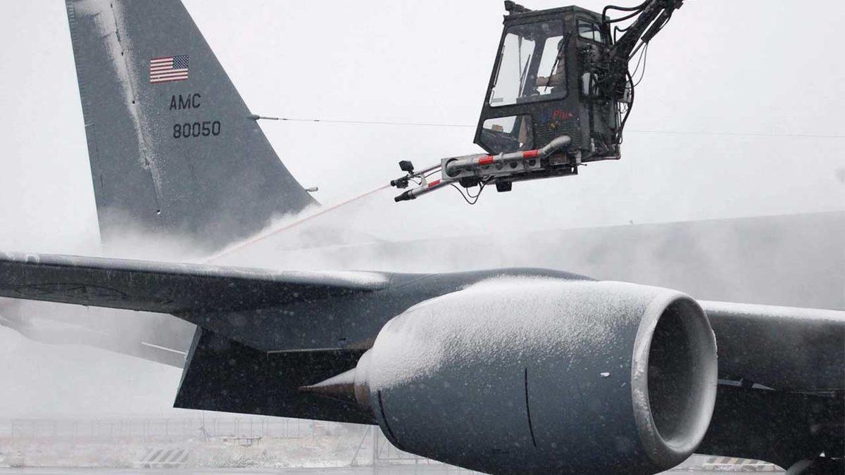 Uçakların Alkolle Yıkanmasının ’Varmış Bir Bildikleri’ Dedirtecek Sebebi