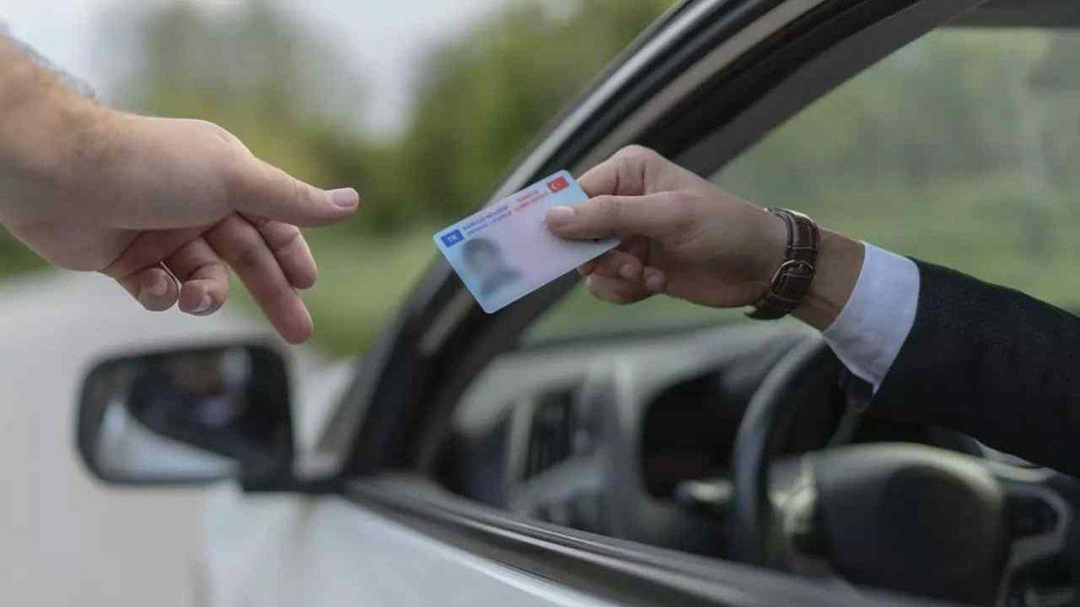 Ehliyette Yaş Sınırı Düşürüldü: Erken Yaşta Ehliyet Almak Artık Mümkün