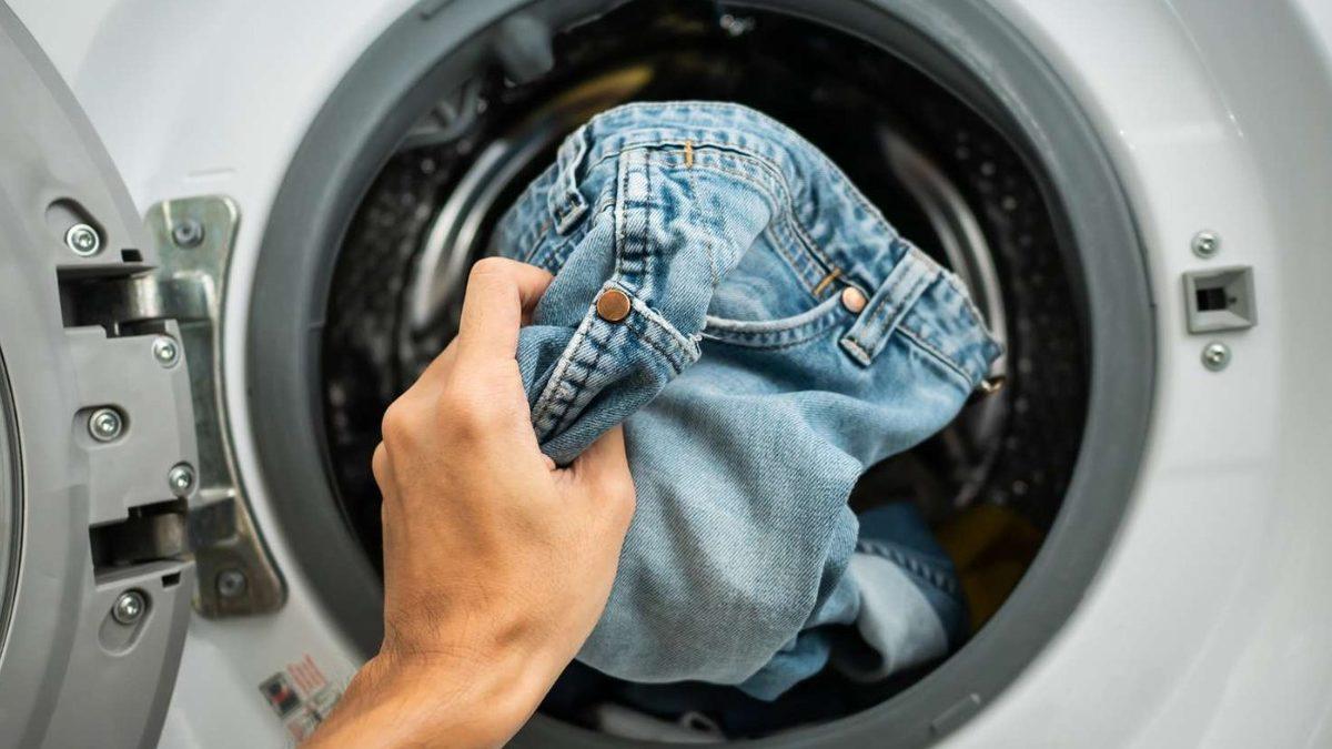 Bizimle Bir İlgisi Var: Kurutma Makinesine Giren Kıyafetler Neden Neredeyse 2-3 Beden Küçülmüş Olarak Çıkıyor?
