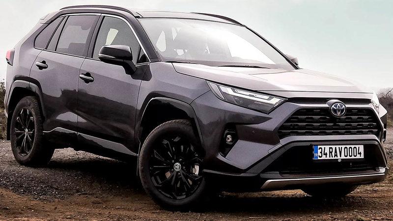 Yeni Yıl Zamları Gelmeden Araba Sahibi Olmak İsteyenlere: Toyota Güncel Fiyat Listesi