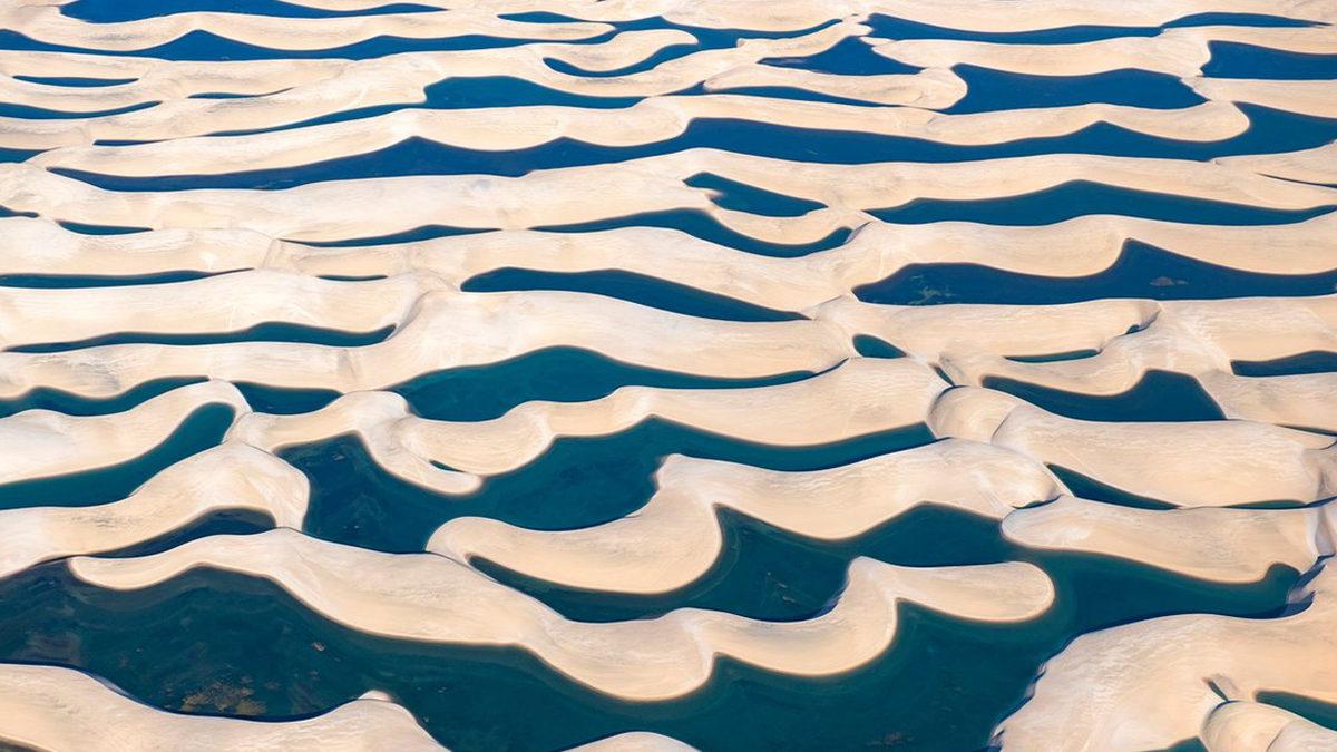 Brezilya’nın Bin Göl Çölü’nde Doğa, Tüm Bildiklerinizi Altüst Ediyor. Peki, Çölün Ortasında Göl Nasıl Oluyor?